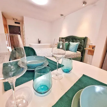 Thome Salt Avenue * Turda