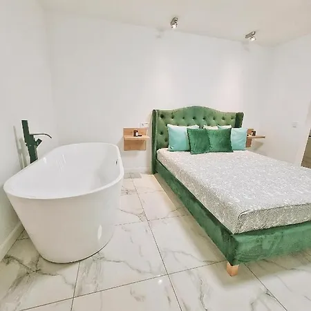 Thome Salt Avenue * Turda